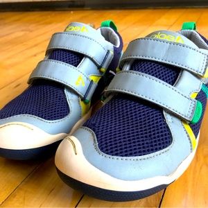 PLAE sneakers kids size 3